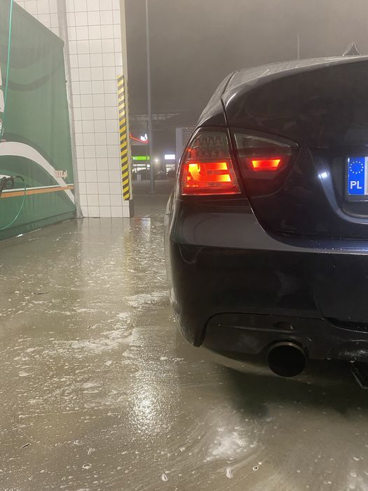Lampy SMOKE LED BMW E90 + kalapa bagażnika prelci z lotką