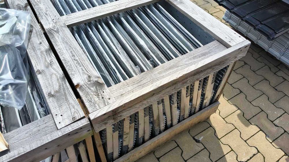 Blachodachówka płaska grafitowa od ręki Blachtex Klęczany