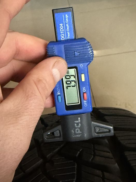 Диски Toyota RAV 4 r17/5/114.3 Lexus 225/65/17 Fulda шини зимові