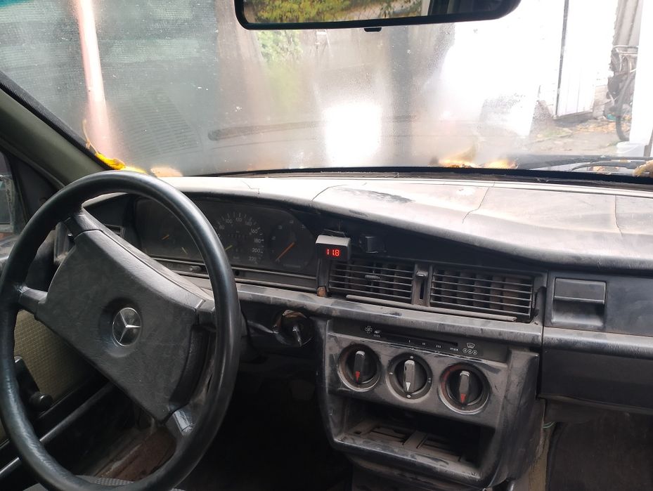 Mercedes 190 авто на ходу
