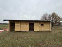 2 boksy 3m x 3m + 3mx4m + wiata 3m x 10m