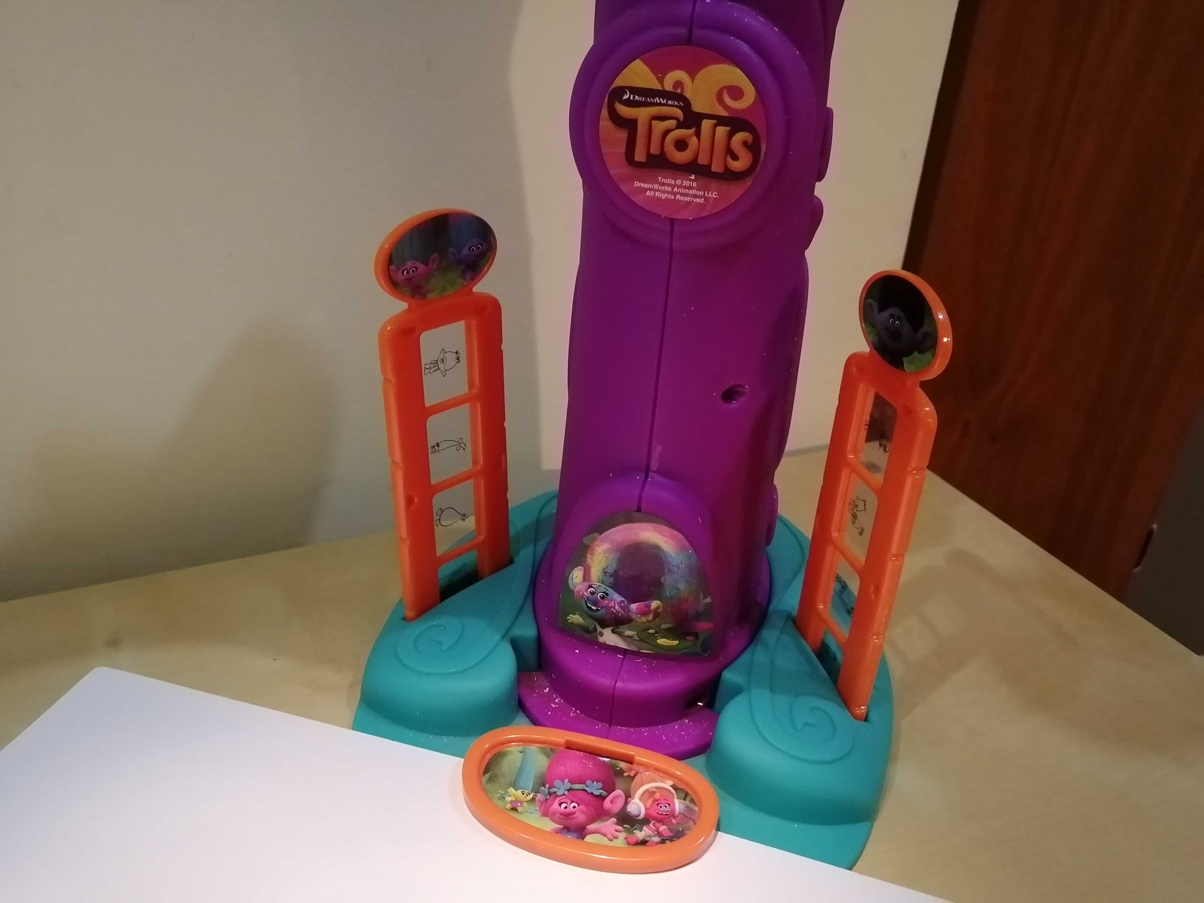 Projetor infantil Trolls para desenhar