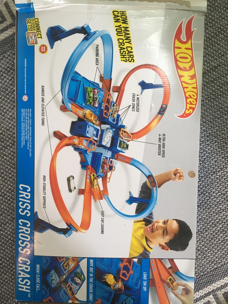 Hot Wheels Criss Cross Crash