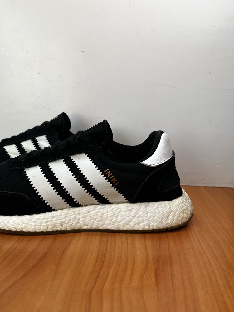 Кроссовки Adidas Iniki boost размер 43 оригинал спортивные бег run