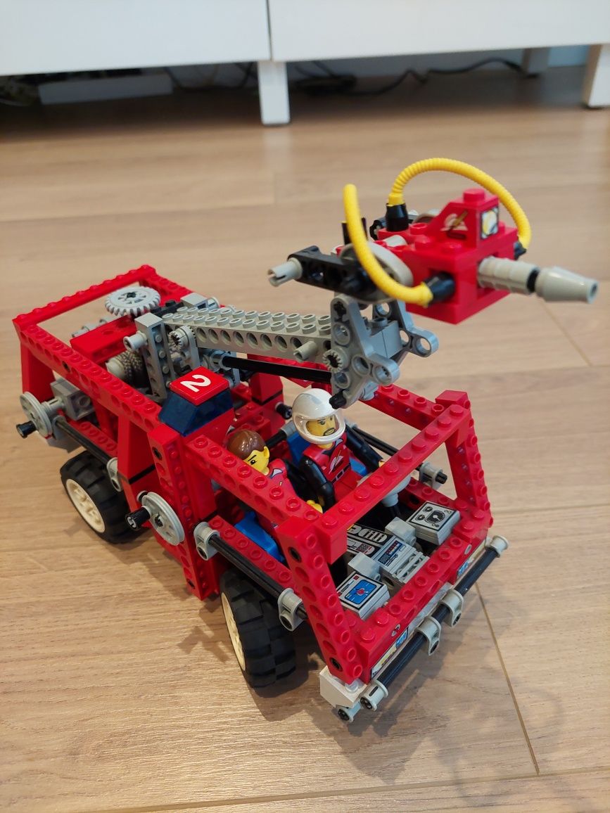 LEGO  Technic Fire truck / carro de bombeiros (8280)