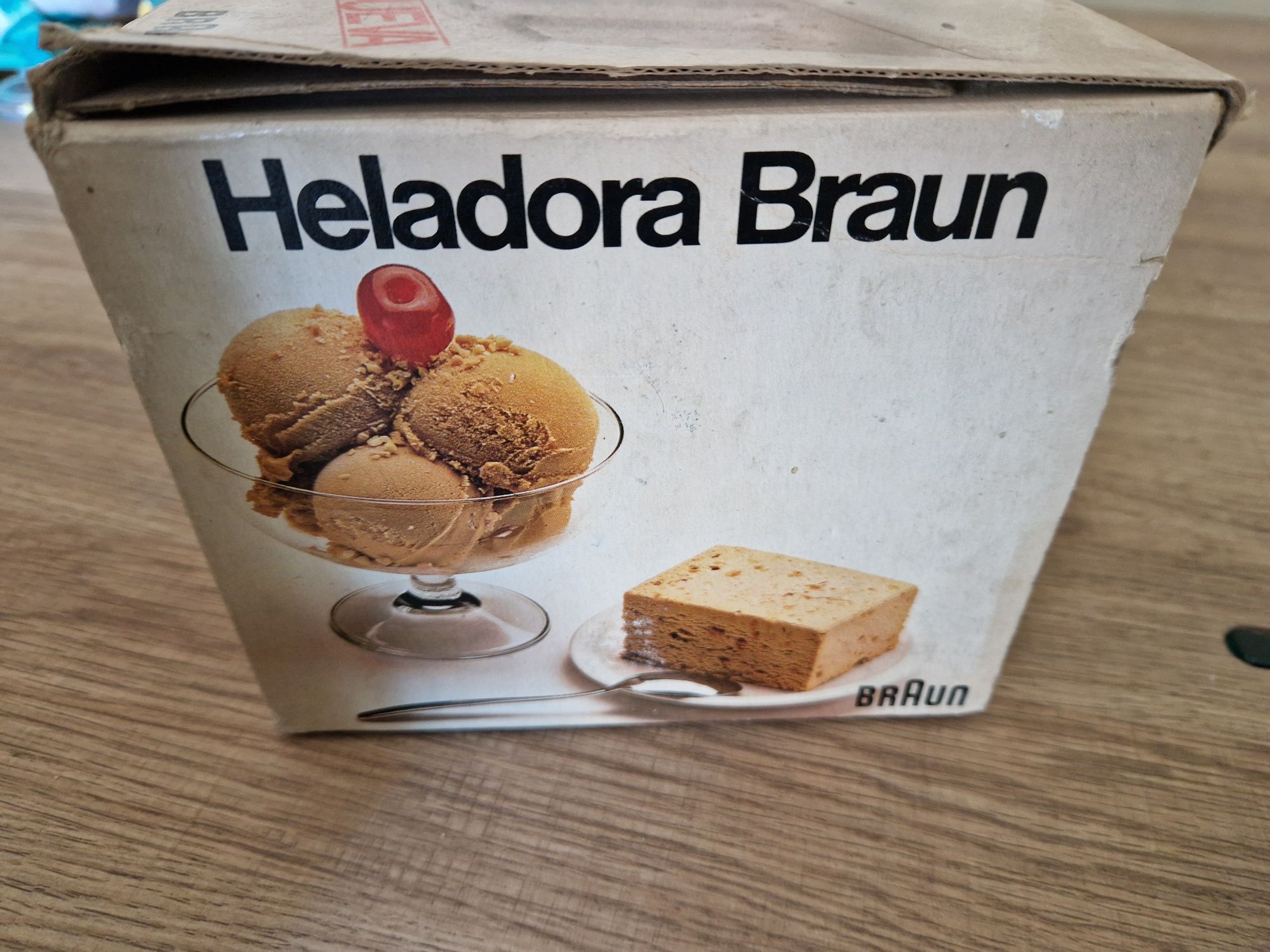 Máquina de fazer gelados Braun