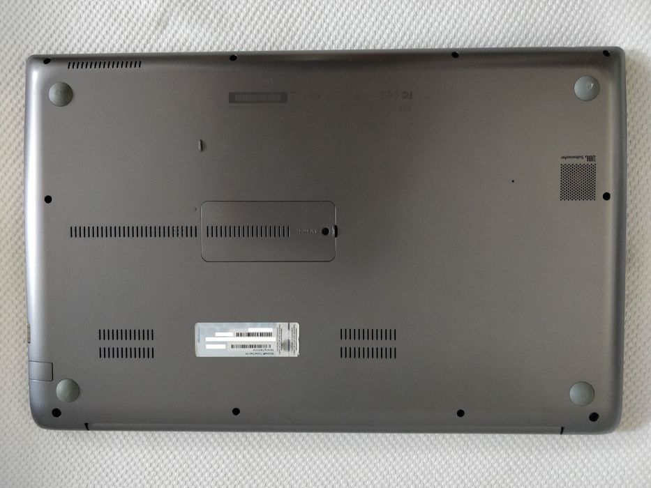 Samsung Series 7 chronos 17.3-inches