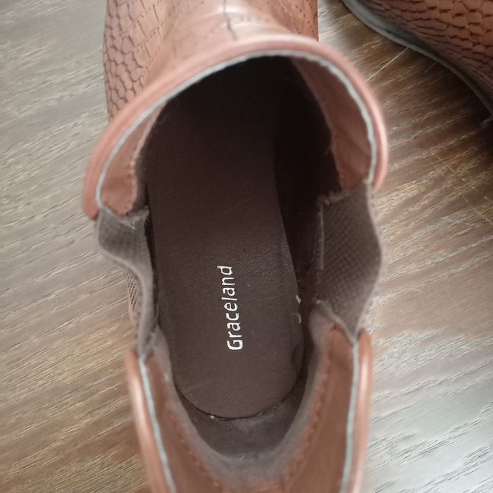 Ботинки челси     .