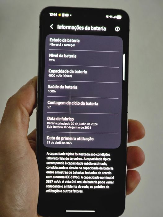 NOVO - Samsung Z Flip 6 256 GB - Galaxy watch 7 FE