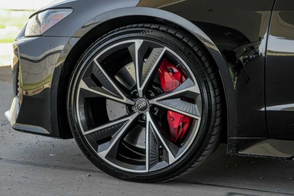 Audi RS7 quattro      2021