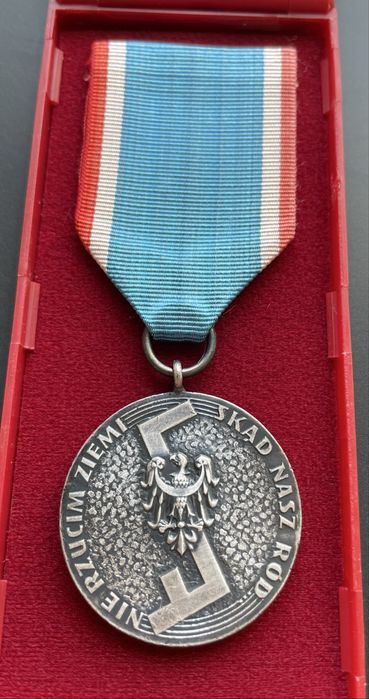 Medal Rodła PRL w pudełku