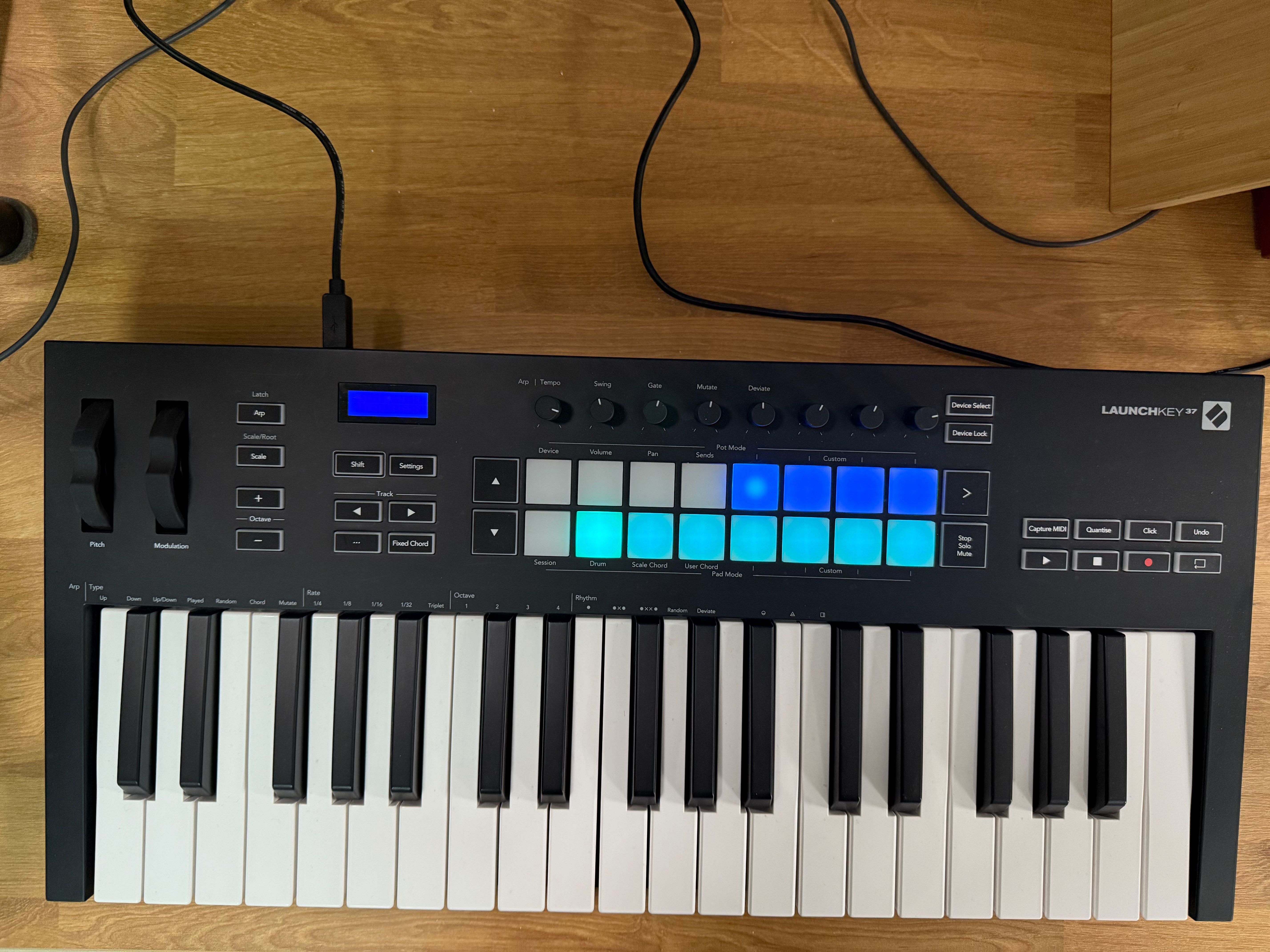 Novation Launchkey 37 MK3