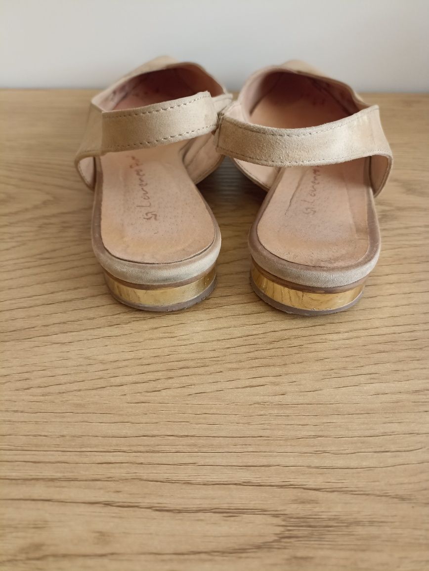 Buty zamszowe w szpic