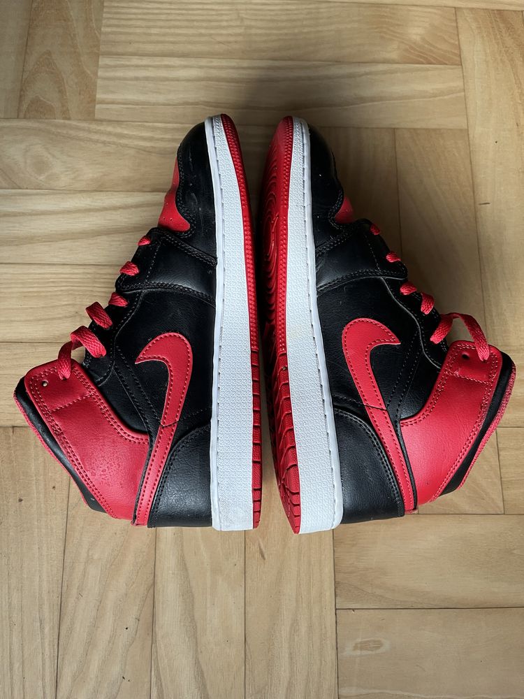 Buty Nike Air Jordan 1 Mid rozm. 38,5 czerwone