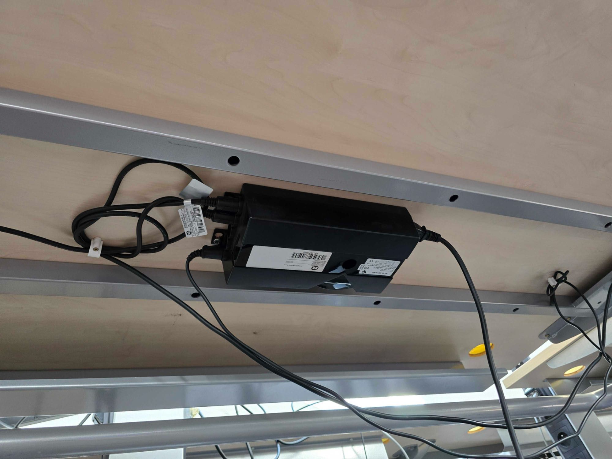 Biurko elektryczne, podnoszone  140x80