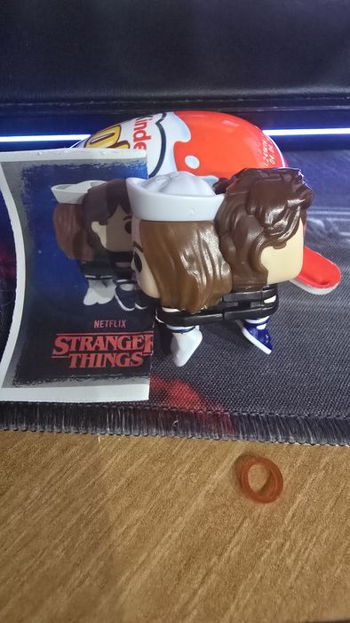 Figurka Kinder Joy x Stranger Things Funko Pop "Steve & Robin"