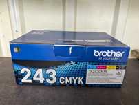 Оригінальний набір тонер картриджів Brother TN-243CMYK