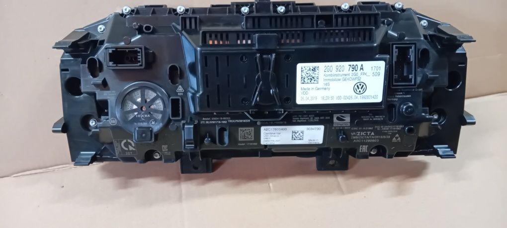 VW T Cross 1.0 tsi licznik ,zegary wirtualne wersja europejska.