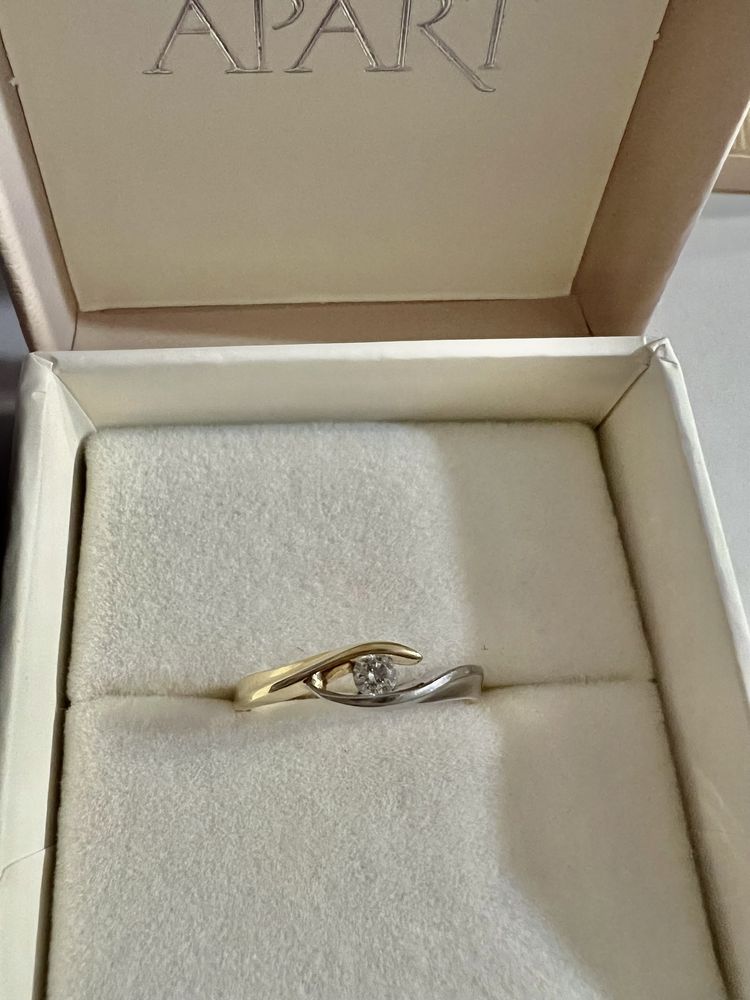 Pierścionek Apart diament 0,07 ct. białe i żółte złoto 585 rozm. 11.