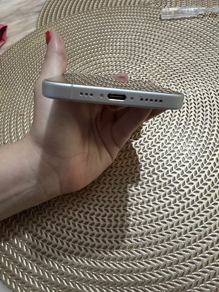 Iphone 16 branco - 128GB - Garantia até 2026.
