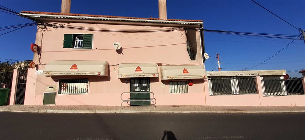 arrenda-se Café Snak Bar