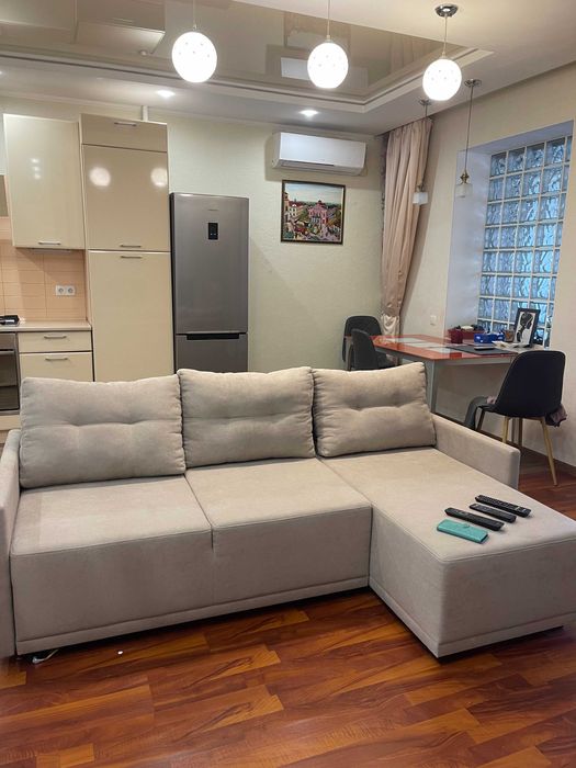 Сдам 2х ком квартиру в центре города! Евроремонт!