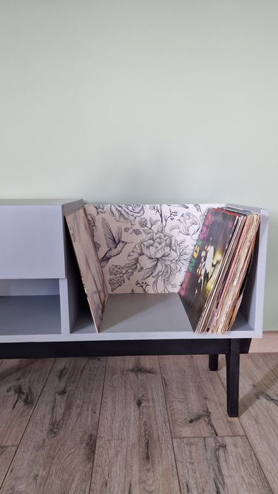 Тумба для платівок