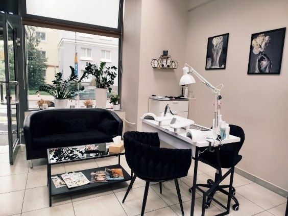 Odstąpie salon fryzjersko kosmetyczny WAWA