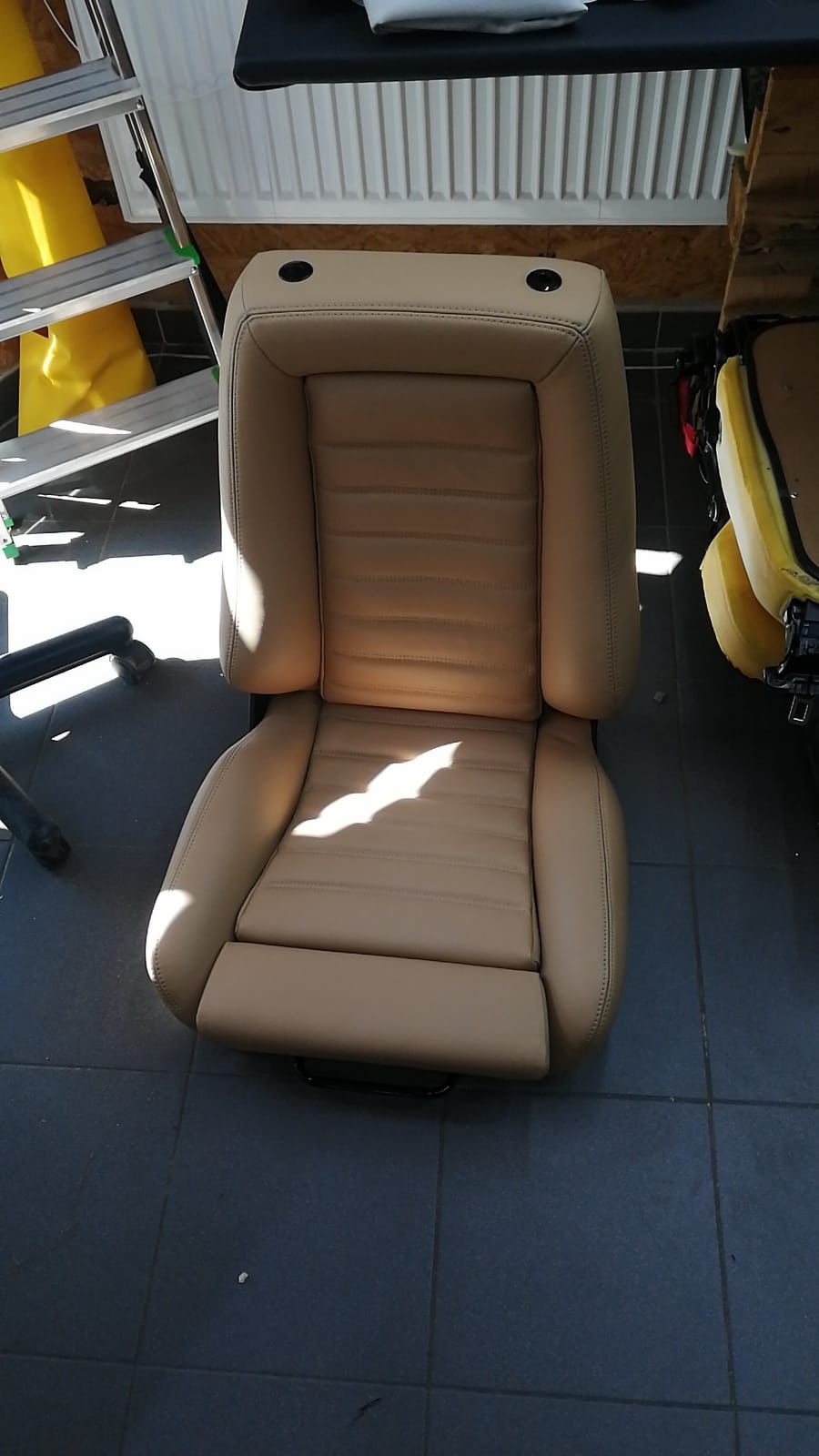 Fotele przednie Bmw e24 e30 e28 628csi 635csi recaro obszyte na nowo