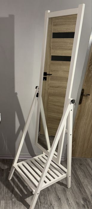 Duze listro stojace toaletkowe do renowacji !