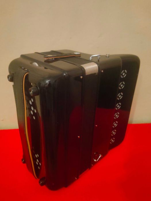 Acordeão Paolo Soprani à 3ªvoz, 96 baixos