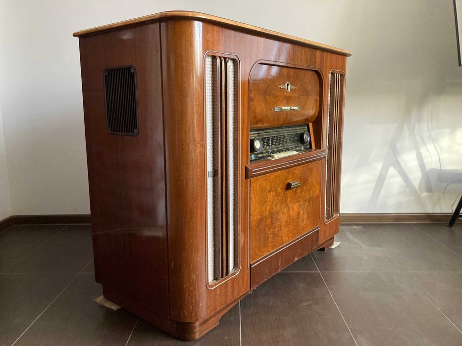 Radiola , szafa grająca , RFT , Musikschrank lohengrin 8E155I