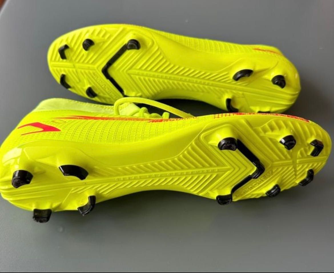 Chuteira Nike Mercurial