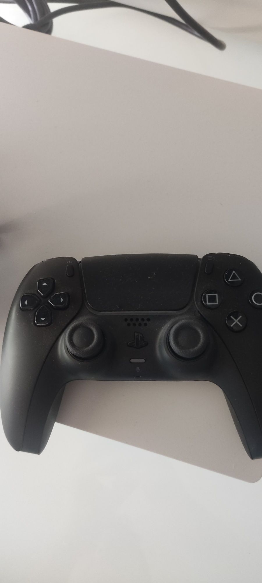 PlayStation 5 Digital com 2 comandos + suporte