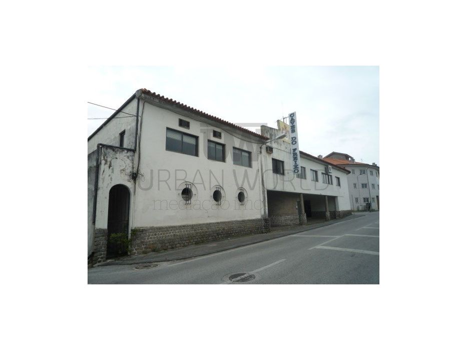 Venda Conjunta - 3 Armazéns Industriais, Sangalhos, Anadia, 10.512 m2