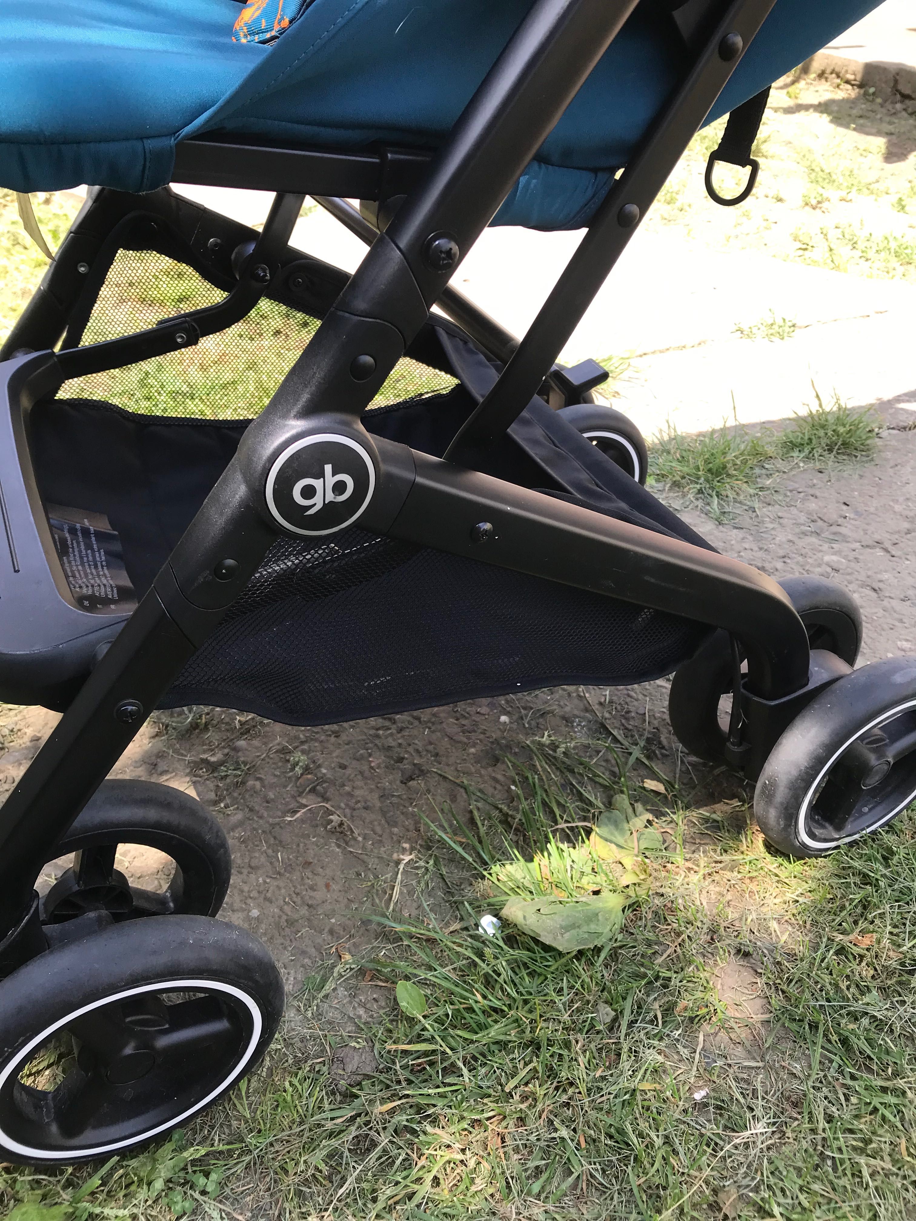 Дитяча коляска для прогулки