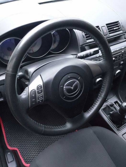 Мазда 3 хэтчбек 2006 рік