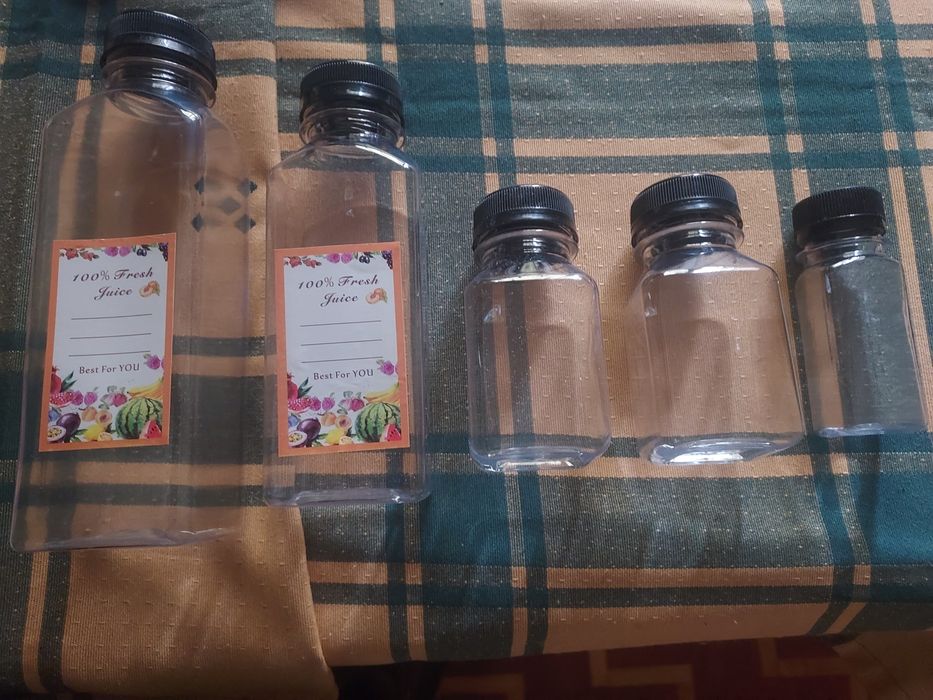 Garrafas para sumos. Leite. Café. REUTILIZÁVEIS  15 euros 5 unidades.