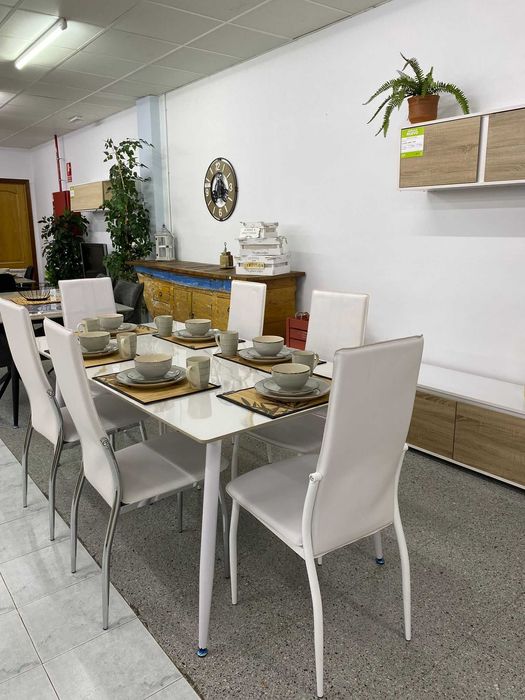 Mesa em vidro + 6 cadeiras envio gratis