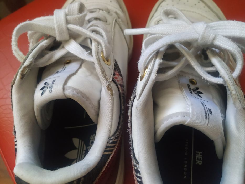 Sapatilhas adidas 36