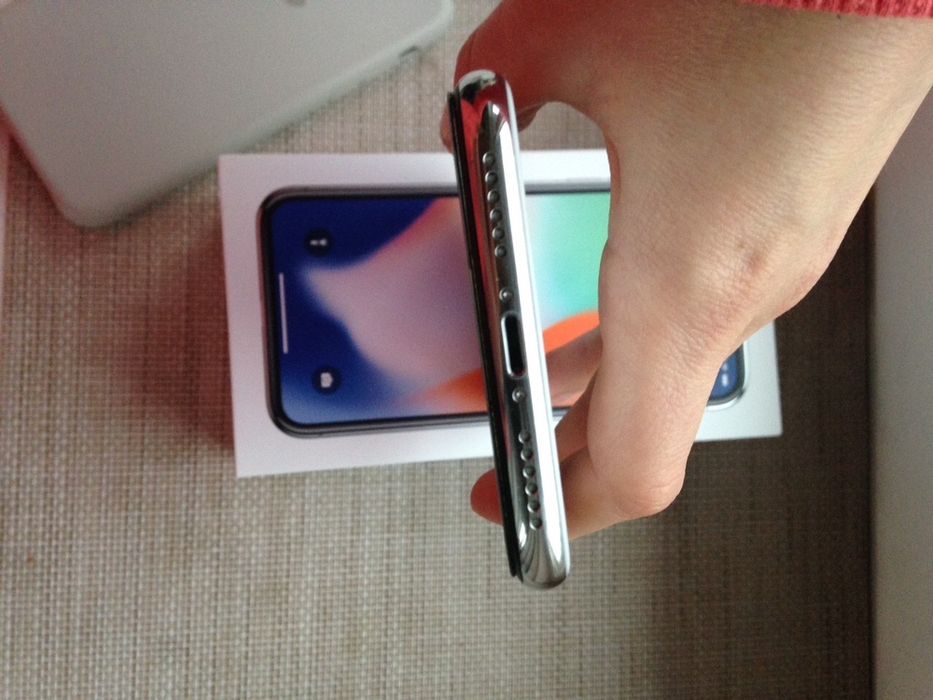 Телефон iPhone X, 64 gb