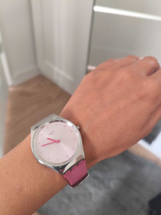 Zegarek szwajcarski Swatch opaska w kolorze brudnego różu