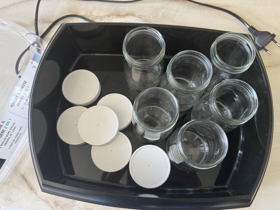 Йогуртниця з функцією приготування домашнього сир