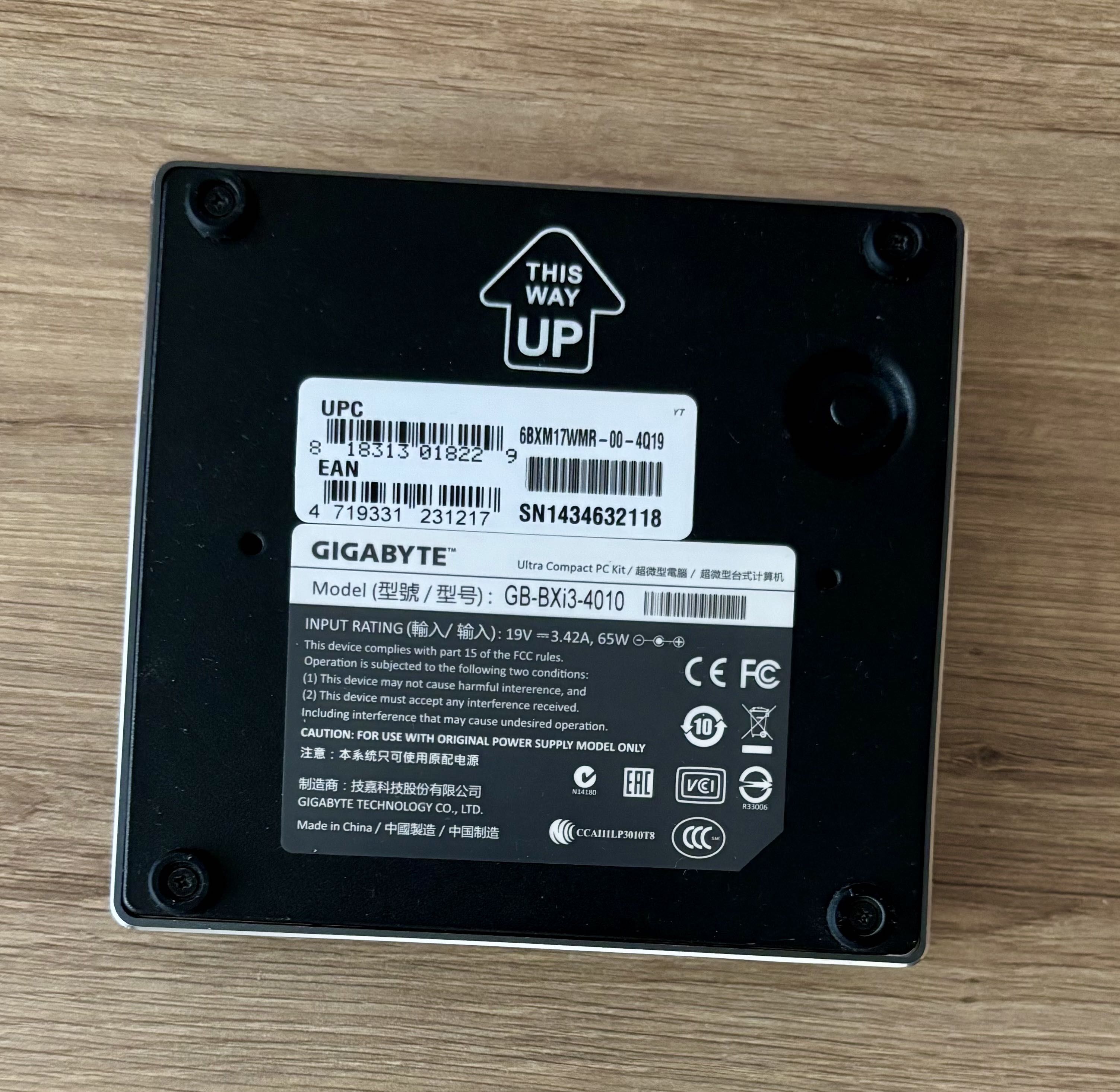 Komputer mini PC Gigabyte Brix GB-BXi3-4010