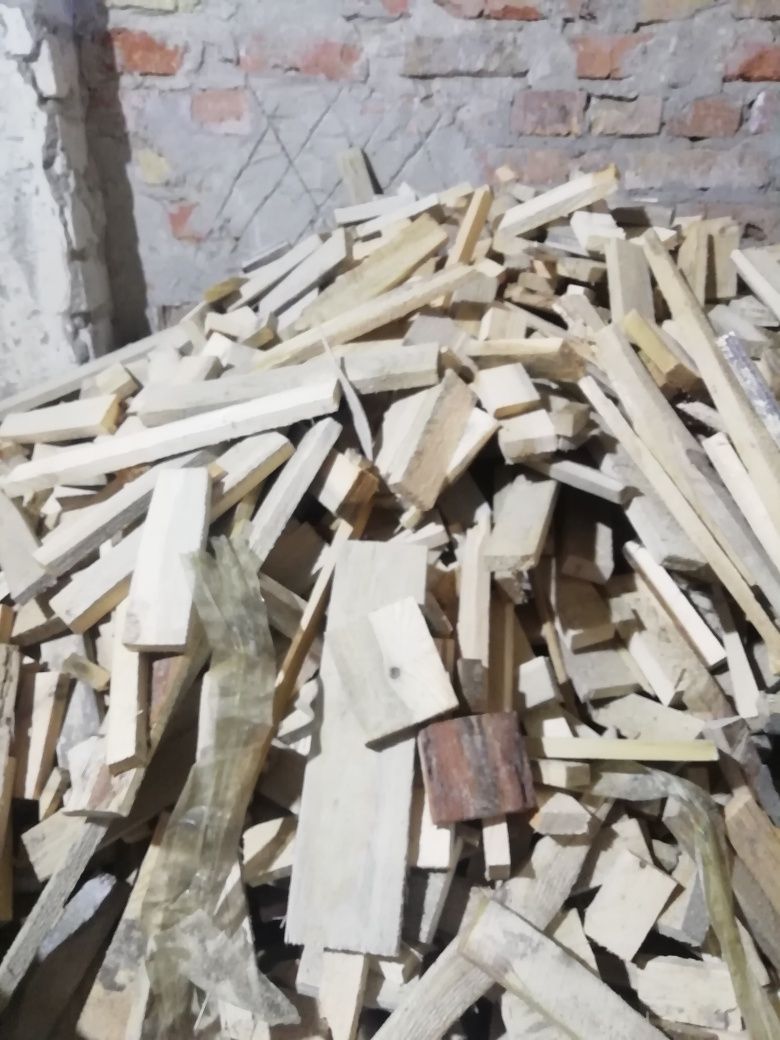 Продам дрова сухі палета 80см на 120см самовивіз
