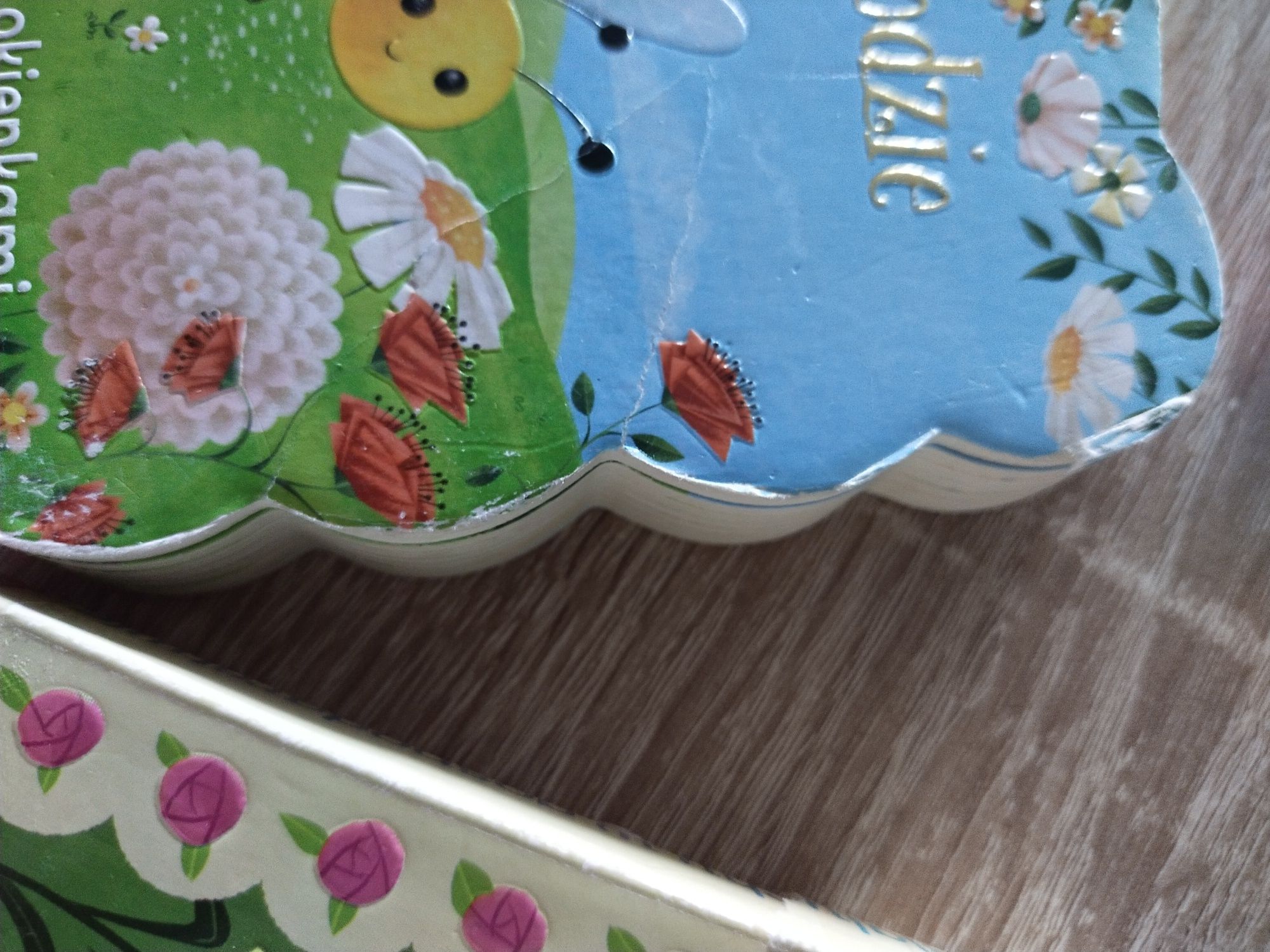 Książeczki z okienkami