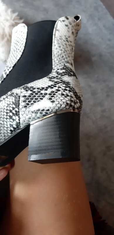 Botki wężowe r.39
