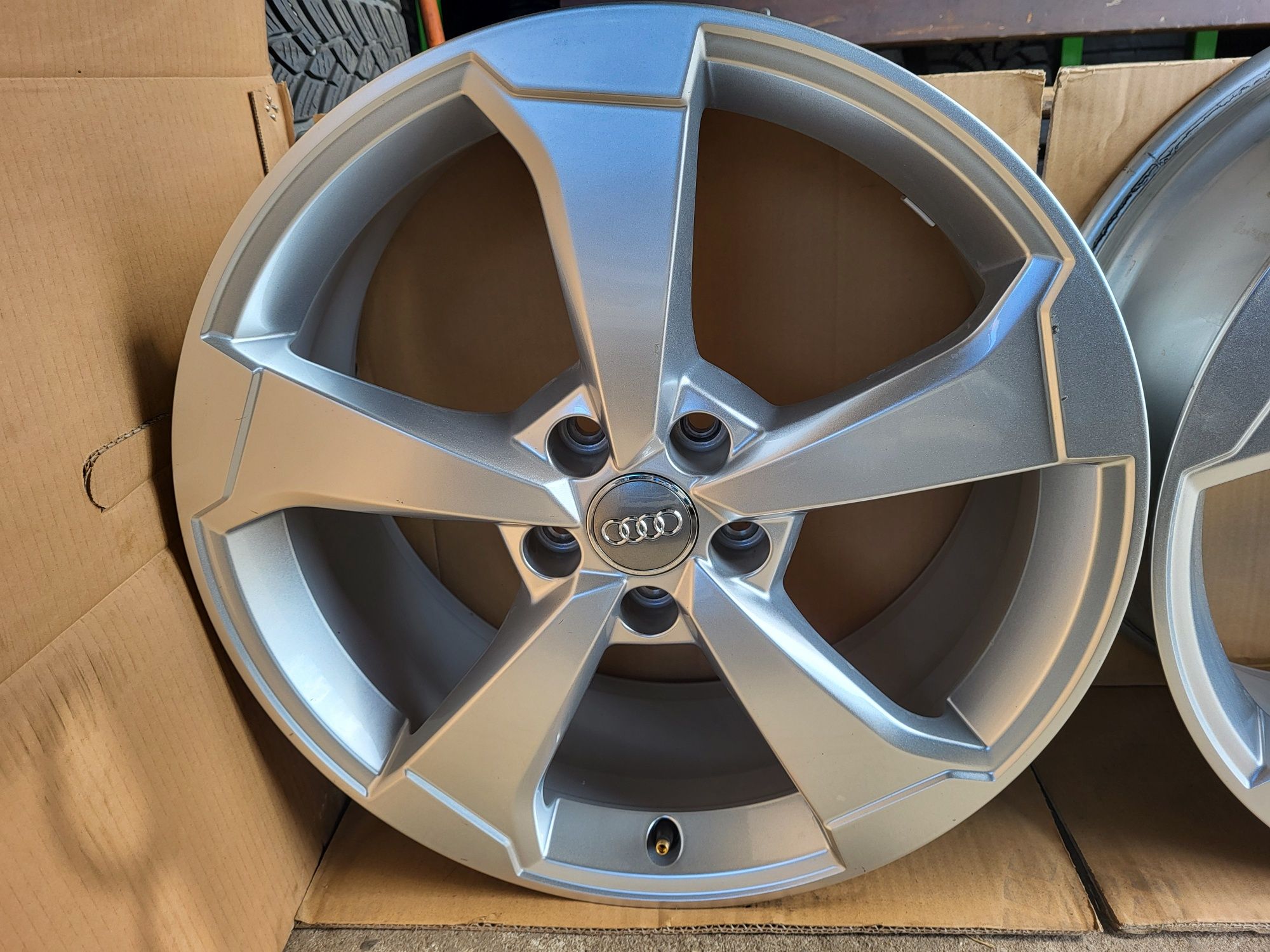 Alufelgi 5x112 19cali Audi Oryginalne A3 S3 RS3