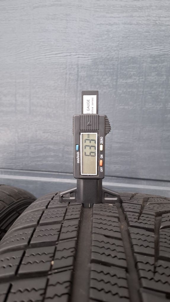 Hankook 215/45 R17 Winter 6.3 mm