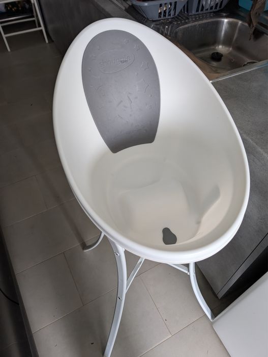 Banheira Shnuggle com suporte como nova